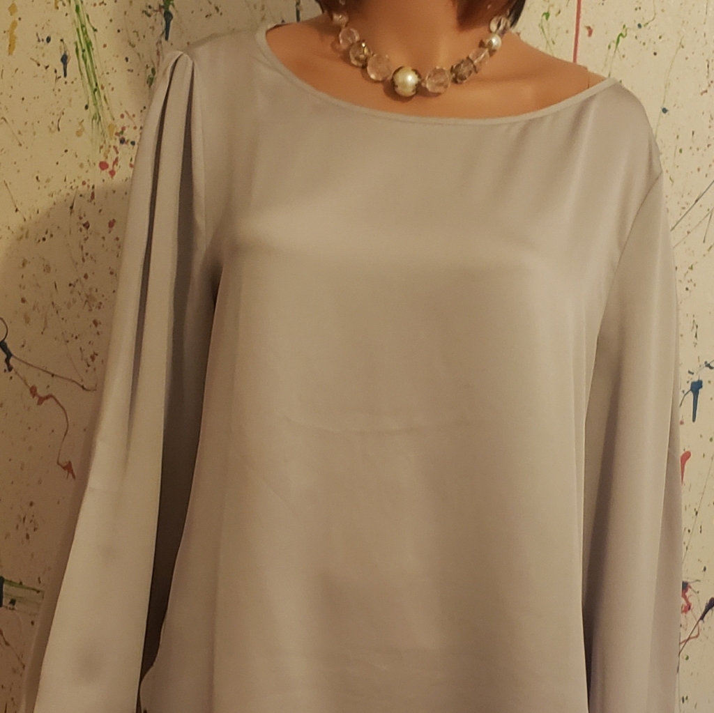 New Br Silk And Poly Blouse